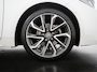 Toyota Corolla Touring Sports 2.0 Hybrid Executive Bi Tone | Head-Up | Leder/alcantara | JBL | Zondag Open!