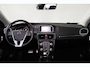 Volvo V40 T2 Nordic+ - Automaat - Parkeerverwarming - LED-koplampen - Navigatie - Verwarmbare voorstoelen - Verwarmbare voorruit - Trekhaak afneembaar