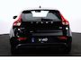 Volvo V40 T2 Nordic+ - Automaat - Parkeerverwarming - LED-koplampen - Navigatie - Verwarmbare voorstoelen - Verwarmbare voorruit - Trekhaak afneembaar