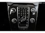 Volvo V40 T2 Nordic+ - Automaat - Parkeerverwarming - LED-koplampen - Navigatie - Verwarmbare voorstoelen - Verwarmbare voorruit - Trekhaak afneembaar