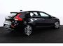 Volvo V40 T2 Nordic+ - Automaat - Parkeerverwarming - LED-koplampen - Navigatie - Verwarmbare voorstoelen - Verwarmbare voorruit - Trekhaak afneembaar