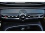 Volvo XC40 B4 R-Design - Intellisafe Assist/Surround - FULL-LED koplampen - Harman Kardon Audio - Verwarmbare voorstoelen - Verwarmbaar stuurwiel - Elektrisch bedienbare voorstoelen - Parkeersensoren v/a - Parkeercamera - Draadloos telefoonoplader - 19' LMV