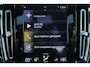 Volvo XC40 B4 R-Design - Intellisafe Assist/Surround - FULL-LED koplampen - Harman Kardon Audio - Verwarmbare voorstoelen - Verwarmbaar stuurwiel - Elektrisch bedienbare voorstoelen - Parkeersensoren v/a - Parkeercamera - Draadloos telefoonoplader - 19' LMV
