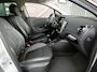 Renault Captur 0.9 TCe Xmod | Lederen bekleding | Stoelverwarming | Trekhaak | Keyless entry en start | Climate control | Navigatie | Extra getint glas | Regensensor