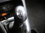 Renault Captur 0.9 TCe Xmod | Lederen bekleding | Stoelverwarming | Trekhaak | Keyless entry en start | Climate control | Navigatie | Extra getint glas | Regensensor