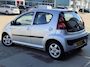 Peugeot 107 1.0 Active/ AUTOMAAT/ nap/ 2e EIG/ dealeronderhouden/ 1jaar apk/ airco/ EL-ramen/ zeer nette auto.