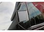 Fiat Grande Panda LA PRIMA 11 kW 44 kWh | WINTER PACK: (VERWARMBARE VOORSTOELEN, VERWARMBAAR STUURWIEL, VERWARMBARE VOORRUIT) | 17" LICHTMETALEN VELGEN "GLOSSY BLACK" | ELEKTRISCH INKLAPBARE BUITENSPIEGELS | MIDDENARMSTEUN VOOR | NAVIGATIE | DRAADLOZE TELEFOONLADER | ACHTERUITRIJ CAMERA MET DYNAMISCHE HULPLIJNEN | REGENSENSOR | CLIMATE CONTROL | DAB+ RADIO | DRAADLOZE APPLE CARPLAY/ANDROID AUTO | GETINTE ACHTERRUITEN | PARKEERSENSOREN VOOR EN ACHTER | CINEMA BLACK |