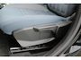 Fiat Grande Panda LA PRIMA 11 kW 44 kWh | WINTER PACK: (VERWARMBARE VOORSTOELEN, VERWARMBAAR STUURWIEL, VERWARMBARE VOORRUIT) | 17" LICHTMETALEN VELGEN "GLOSSY BLACK" | ELEKTRISCH INKLAPBARE BUITENSPIEGELS | MIDDENARMSTEUN VOOR | NAVIGATIE | DRAADLOZE TELEFOONLADER | ACHTERUITRIJ CAMERA MET DYNAMISCHE HULPLIJNEN | REGENSENSOR | CLIMATE CONTROL | DAB+ RADIO | DRAADLOZE APPLE CARPLAY/ANDROID AUTO | GETINTE ACHTERRUITEN | PARKEERSENSOREN VOOR EN ACHTER | CINEMA BLACK |