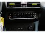 Fiat Grande Panda LA PRIMA 11 kW 44 kWh | WINTER PACK: (VERWARMBARE VOORSTOELEN, VERWARMBAAR STUURWIEL, VERWARMBARE VOORRUIT) | 17" LICHTMETALEN VELGEN "GLOSSY BLACK" | ELEKTRISCH INKLAPBARE BUITENSPIEGELS | MIDDENARMSTEUN VOOR | NAVIGATIE | DRAADLOZE TELEFOONLADER | ACHTERUITRIJ CAMERA MET DYNAMISCHE HULPLIJNEN | REGENSENSOR | CLIMATE CONTROL | DAB+ RADIO | DRAADLOZE APPLE CARPLAY/ANDROID AUTO | GETINTE ACHTERRUITEN | PARKEERSENSOREN VOOR EN ACHTER | CINEMA BLACK |