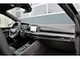 Volkswagen Golf Variant 1.5 eTSI 131PK R-Line Automaat | IQ Light | Trekhaak | Achteruitrijcamera