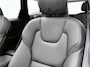 Volvo XC60 2.0 T6 Plug-in hybrid AWD Plus Dark | SOH 100% | Trekhaak | Panoramadak | Lederen bekleding |