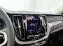 Volvo XC60 2.0 T6 Plug-in hybrid AWD Plus Dark | SOH 100% | Trekhaak | Panoramadak | Lederen bekleding |