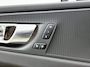 Volvo XC60 2.0 T6 Plug-in hybrid AWD Plus Dark | SOH 100% | Trekhaak | Panoramadak | Lederen bekleding |