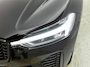 Volvo XC60 2.0 T6 Plug-in hybrid AWD Plus Dark | SOH 100% | Trekhaak | Panoramadak | Lederen bekleding |