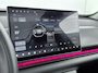 Leapmotor C10 Design REEV Plug-in Hybrid 215pk 28.4 kWh Automaat | Navigatie | Panoramadak | 360° Camera | Stoel- en stuurverwarming | Lederen elektrisch verstelbare en geventileerde stoelen | Elektrische achterklep | Adaptieve Cruise Control | Climate Control | Parkeersensoren | Led koplampen | Donker getint glas | 20" lichtmetalen velgen |