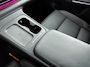 Leapmotor C10 Design REEV Plug-in Hybrid 215pk 28.4 kWh Automaat | Navigatie | Panoramadak | 360° Camera | Stoel- en stuurverwarming | Lederen elektrisch verstelbare en geventileerde stoelen | Elektrische achterklep | Adaptieve Cruise Control | Climate Control | Parkeersensoren | Led koplampen | Donker getint glas | 20" lichtmetalen velgen |