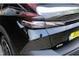 Peugeot 408 1.2 Hybrid 145PK AUTOMAAT GT *NIEUWE AUTO!* | ELEKTRISCH VERSTELBARE STOELEN MET MASSAGEFUNCTIE EN VERWARMING | BEKLEDING ALCANTARA/KUNSTLEDER | 360 VISION & DRIVE ASSIST PLUS PACK | HANDSFREE KOFFERKLEPBEDIENING | NAVIGATIE | LED MATRIX KOPLAMPEN | 19" LICHTMETALEN VELGEN "GRAPHITE" | VERWARMBAAR STUURWIEL | ADAPTIVE CRUISE CONTROL | DODEHOEK DETECTIE | DRAADLOOS APPLE CARPLAY/ANDROID AUTO | DONKERE HEMELBEKLEDING |