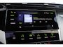 Peugeot 408 1.2 Hybrid 145PK AUTOMAAT GT *NIEUWE AUTO!* | ELEKTRISCH VERSTELBARE STOELEN MET MASSAGEFUNCTIE EN VERWARMING | BEKLEDING ALCANTARA/KUNSTLEDER | 360 VISION & DRIVE ASSIST PLUS PACK | HANDSFREE KOFFERKLEPBEDIENING | NAVIGATIE | LED MATRIX KOPLAMPEN | 19" LICHTMETALEN VELGEN "GRAPHITE" | VERWARMBAAR STUURWIEL | ADAPTIVE CRUISE CONTROL | DODEHOEK DETECTIE | DRAADLOOS APPLE CARPLAY/ANDROID AUTO | DONKERE HEMELBEKLEDING |