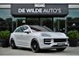 Porsche Cayenne Coupé 3.0 E-Hybrid SportDesign Krijt SoftClose Achterasbesturing Pano Head-up Innodrive PDCC 18-weg