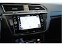 Volkswagen Tiguan 1.5 TSI 2X R-LINE navi pano leer camera trekhaak 150 pk !!