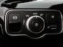 Mercedes-Benz A-klasse 200 177pk Automaat Progressive Navigatie Camera Parkeerhulp Adaptive Cruise Control Climate Control Lichtmetalen Velgen