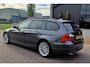 BMW 3-Serie Touring 320i PANO NAVI PSENSOR CRUISE 2 X SLEUTELS