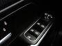 Mercedes-Benz GLB 200 Premium Plus | Half leder | Stoelverwarming | Cruise control | Trekhaak | Camera | Park assist | Sfeerverlichting | Navigatie | Bluetooth | Climate control