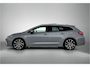 Toyota Corolla Touring Sports 2.0 Hybrid Executive JBL | Panorama schuif/kantel Dak | Dodehoek detectie | Stoel+stuurverwarming | Full LED Adaptive verlichting | Parkeersensoren voor+achter met assistent | Elektrische achterklep | Navigatie | App