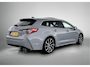 Toyota Corolla Touring Sports 2.0 Hybrid Executive JBL | Panorama schuif/kantel Dak | Dodehoek detectie | Stoel+stuurverwarming | Full LED Adaptive verlichting | Parkeersensoren voor+achter met assistent | Elektrische achterklep | Navigatie | App