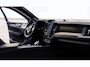Volvo XC60 2.0 T8 AWD Plug-in hybrid Ultra Dark | 186 km Elektrische Actieradius | Facelift | 360° Camera | Head-Up Display | Luchtvering | Ventilatie & Massage in voorstoelen | Panoramadak |