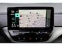 Volkswagen ID.4 First 77 kWh | TREKHAAK WEGKLAPBAAR | SOH 90,3 % | CAMERA | NAVI | STOELVERWARMING | ADAPT. CRUISE CONTROL | CLIMATE CONTROL | ALL-SEASONBANDEN | PDC | LMV