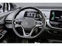 Volkswagen ID.4 First 77 kWh | TREKHAAK WEGKLAPBAAR | SOH 90,3 % | CAMERA | NAVI | STOELVERWARMING | ADAPT. CRUISE CONTROL | CLIMATE CONTROL | ALL-SEASONBANDEN | PDC | LMV