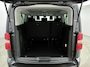 Peugeot e-Traveller Long 75 kWh 136pk 8-persoons | Lage kilometerstand! | Navigatie | Achteruitrijcamera | Adaptieve Cruise Control | Climate Control | Parkeersensoren v+a | Stuurverwarming | Apple Carplay / Android Auto | Bluetooth | Dodehoeksensor | Led koplampen | Elektrisch inklapbare spiegels | Volledig digitaal instrumentenpaneel | Donker getint glas | 2x Schuifdeur |