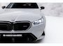 BMW M5 5-serie Touring | Kreide | Pano | Carbon | Iconic Glow | E-Trekhaak