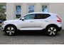 Volvo XC40 T5 AWD Aut. Intro Edition | Semi Electrische-wegklapbare trekhaak | 360° Parkeercamera | | Harman Kardon Premium Audio | Panoramadak | Lederen bekleding | Adaptieve Cruise Control | Dodehoekdetectie | Volvo on Call | Parkeerverwarming | Parkeersensoren voor + achter