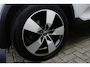 Volvo XC40 T5 AWD Aut. Intro Edition | Semi Electrische-wegklapbare trekhaak | 360° Parkeercamera | | Harman Kardon Premium Audio | Panoramadak | Lederen bekleding | Adaptieve Cruise Control | Dodehoekdetectie | Volvo on Call | Parkeerverwarming | Parkeersensoren voor + achter