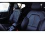 Volvo XC40 T5 AWD Aut. Intro Edition | Semi Electrische-wegklapbare trekhaak | 360° Parkeercamera | | Harman Kardon Premium Audio | Panoramadak | Lederen bekleding | Adaptieve Cruise Control | Dodehoekdetectie | Volvo on Call | Parkeerverwarming | Parkeersensoren voor + achter