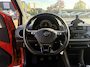 Volkswagen Up! 1.0 TSI BMT cross up! | Stoelverwarming | Bleutooth | NL Auto |