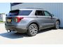 Ford Explorer 3.0 V6 EcoBoost PHEV ST-Line | Incl. 12 maanden garantie | 7-persoons | Trekhaak | Stoel/stuur verwarming | Stoelventilatie | Adaptieve cruise control | Climate control | Apple carplay/Android auto | Memory seat | Schuif/kantel dak |