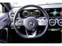 Mercedes-Benz A-klasse 180 Automaat! 5drs AMG Business Solution BJ2021 Lmv 18" | Led V+A | Pdc | Sideskirts | Achteruitrijcamera | Virtual cockpit | Sfeerverlichting | Climate control | Cruise control | Sportstoelen | Sportstuur | Verwarmde voorstoelen | Zwarte hemel