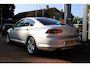 Volkswagen Passat 1.8 TSI Aut. *Business R* | Carplay | Camera | Adaptive Cruise & Climate Control | Stoelverwarming | PDC | Privacy |