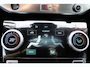 Jaguar I-Pace EV400 90kWh | Panorama | Luchtvering | Camera | Stoelverwarming | Vol- Leder | Cruise & Climate Control | Navigatie | Carplay | Privacy | Orig. NL |