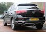 Volkswagen T-Roc 1.5 TSI Aut. *Business* | Trekhaak | Camera | Adaptive Cruise Control | Carplay | Climate Control | Stoelverwarming | Navigatie |
