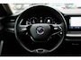 Skoda Octavia Combi 1.0 TSI *Business* | Trekhaak | Carplay | Stoelverwarming | Cruise & Climate Control | PDC | Navigatie | Bluetooth | Privacy | Orig. NL |