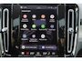 Volvo XC40 B3 Plus Dark - IntelliSafe Assist & Surround - 360º Camera - Harman/Kardon audio - Verwarmde voorstoelen & stuur - Parkeersensoren voor & achter - Elektr. bedienb. voorstoelen met geheugen links - Draadloze tel. lader - Standkachel - Extra getint glas - 18' LMV