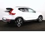 Volvo XC40 B3 Plus Dark - IntelliSafe Assist & Surround - 360º Camera - Harman/Kardon audio - Verwarmde voorstoelen & stuur - Parkeersensoren voor & achter - Elektr. bedienb. voorstoelen met geheugen links - Draadloze tel. lader - Standkachel - Extra getint glas - 18' LMV