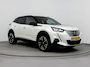 Peugeot e-2008 SUV EV GT Pack 50 kWh 136pk | Accu 96% | Navigatie | Achteruitrijcamera | Full Led koplampen | Sportstoelen Leder/Alcantara | 3D Cockpit | Keyless | Parkeersensoren v+a | Adaptieve Cruise Control | Dodehoeksensor | Apple Carplay / Android Auto | DAB+ radio | Sfeerverlichting | Donker getint glas | 18" lichtmetalen velgen |