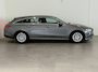 Mercedes-Benz CLA Shooting Brake 180 Business Solution | Trekhaak | All season banden | Apple Carplay/Android Auto