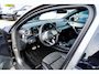 Mercedes-Benz A-klasse 180 Premium Plus | Stoelverwarming | Panorama dak | Achteruitrijcamera | Digitaal dashboard
