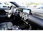 Mercedes-Benz A-klasse 180 Premium Plus | Stoelverwarming | Panorama dak | Achteruitrijcamera | Digitaal dashboard